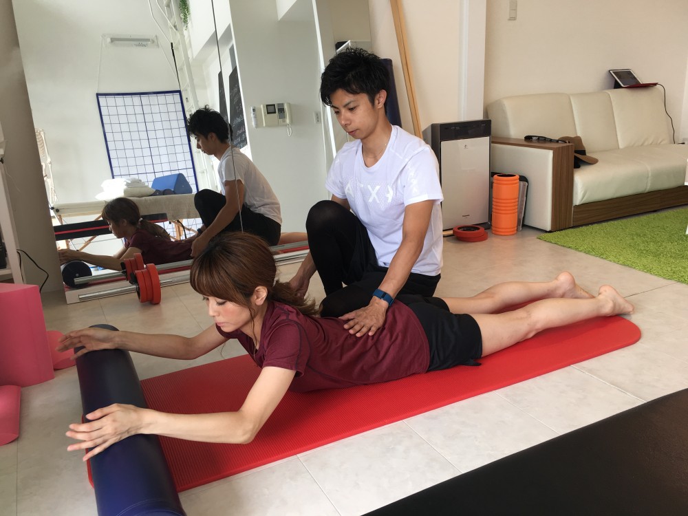 エクササイズを教えている